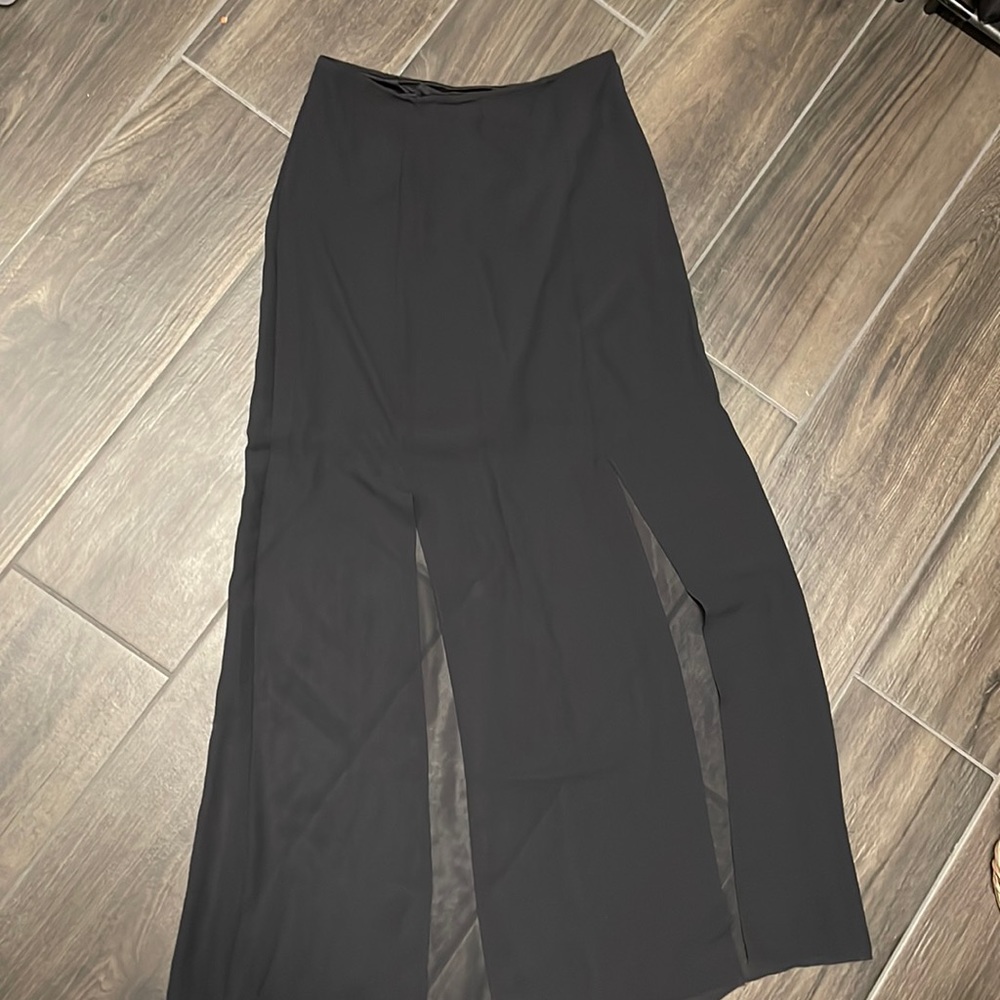 Womens H&M mini skirt with overlay size 6